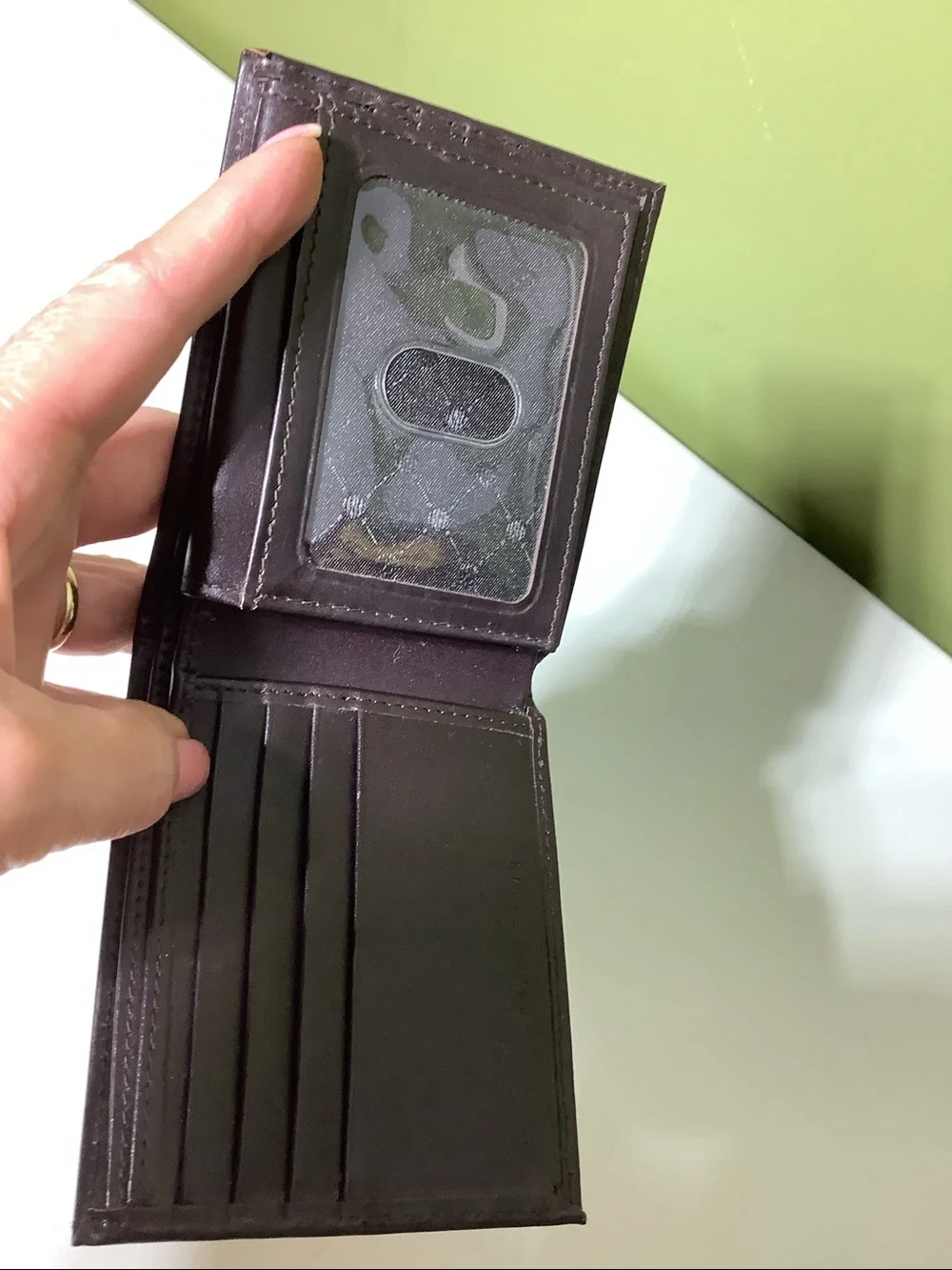 Perry Ellis brown leather bi-fold wallet